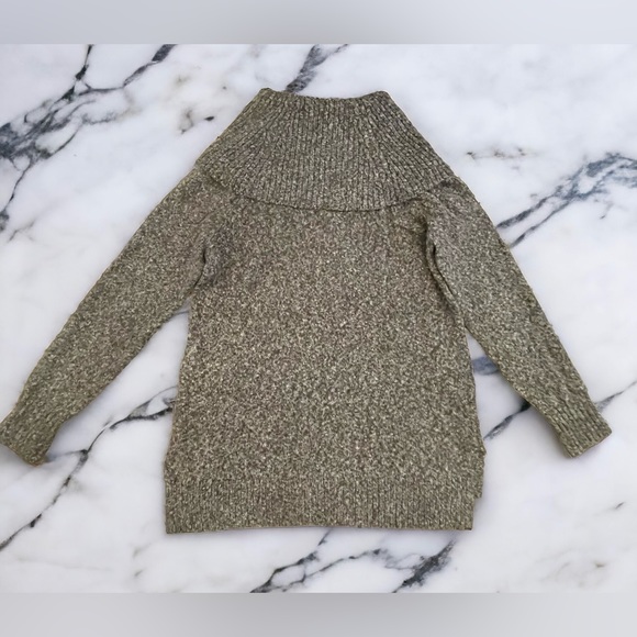 Michael Kors Sweater - Picture 4 of 11
